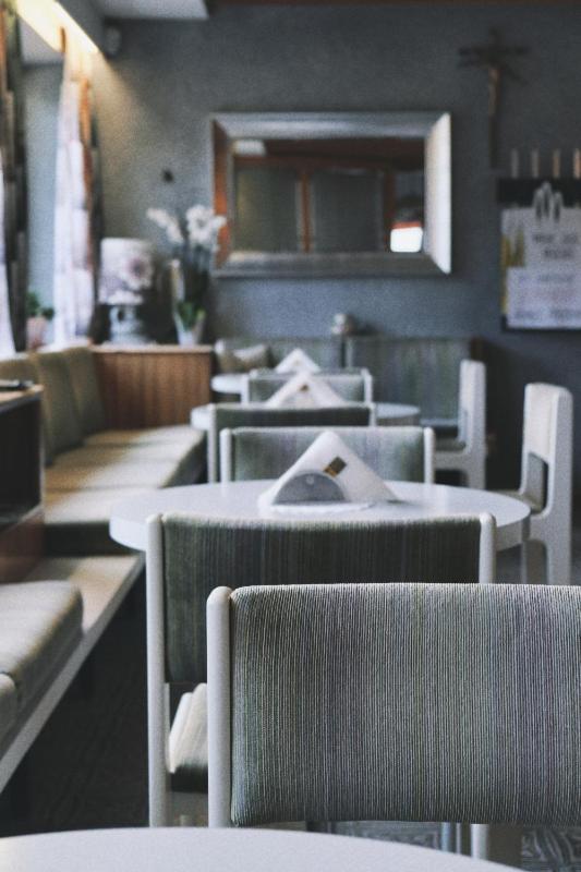Cafe Rudi Living Bed & Breakfast Parcines Ngoại thất bức ảnh