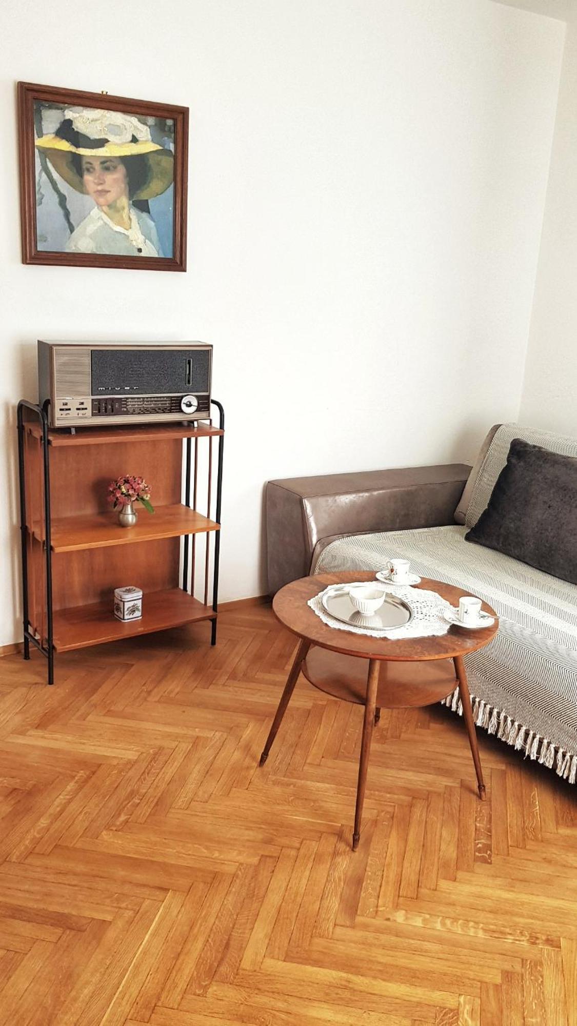 Cafe Rudi Living Bed & Breakfast Parcines Ngoại thất bức ảnh